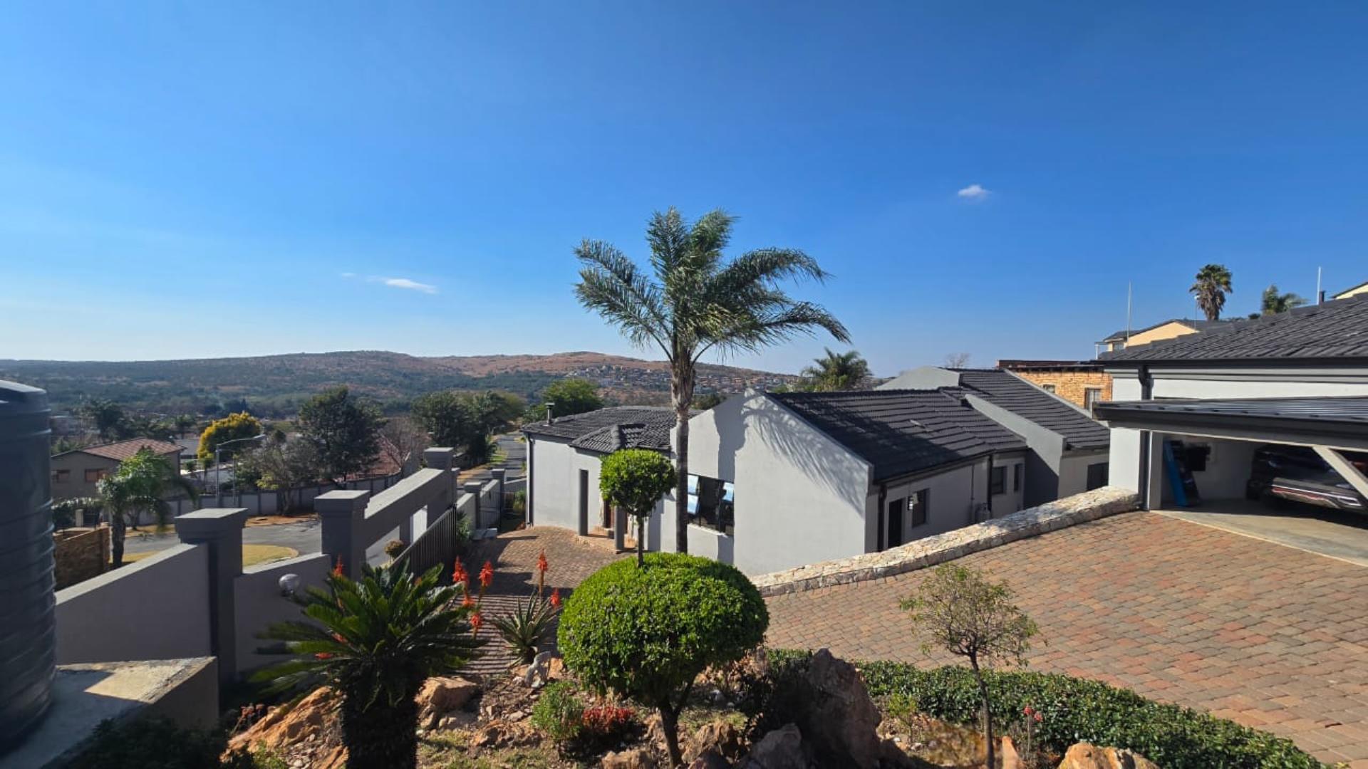 4 Bedroom House for Sale - Gauteng