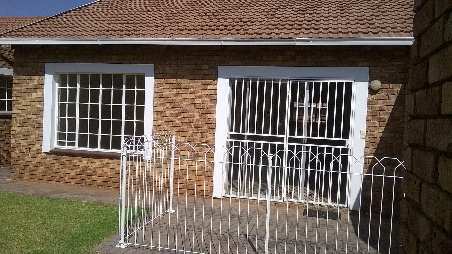 2 Bedroom Retirement Village for Sale - Gauteng