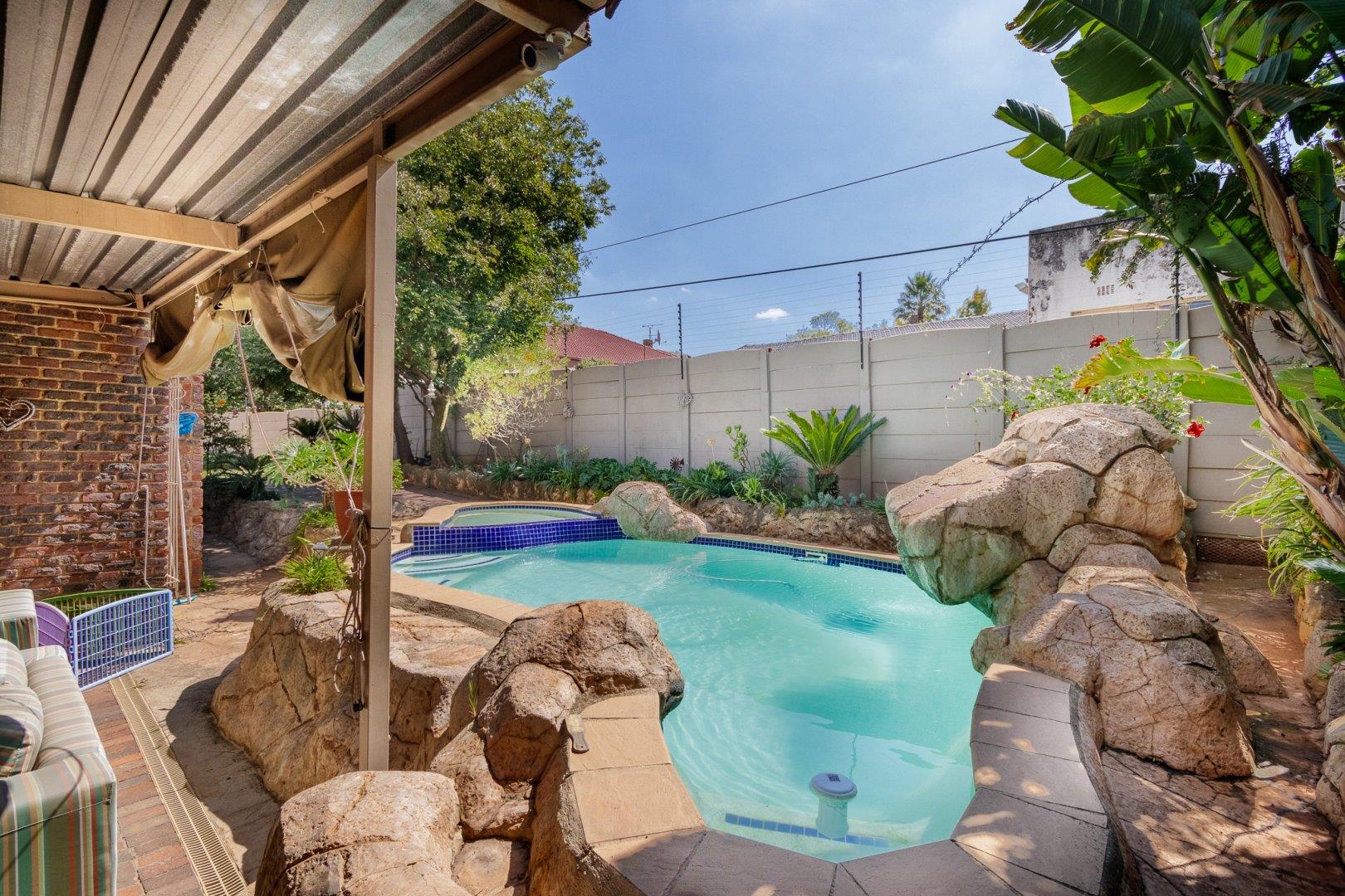 5 Bedroom House for Sale - Gauteng