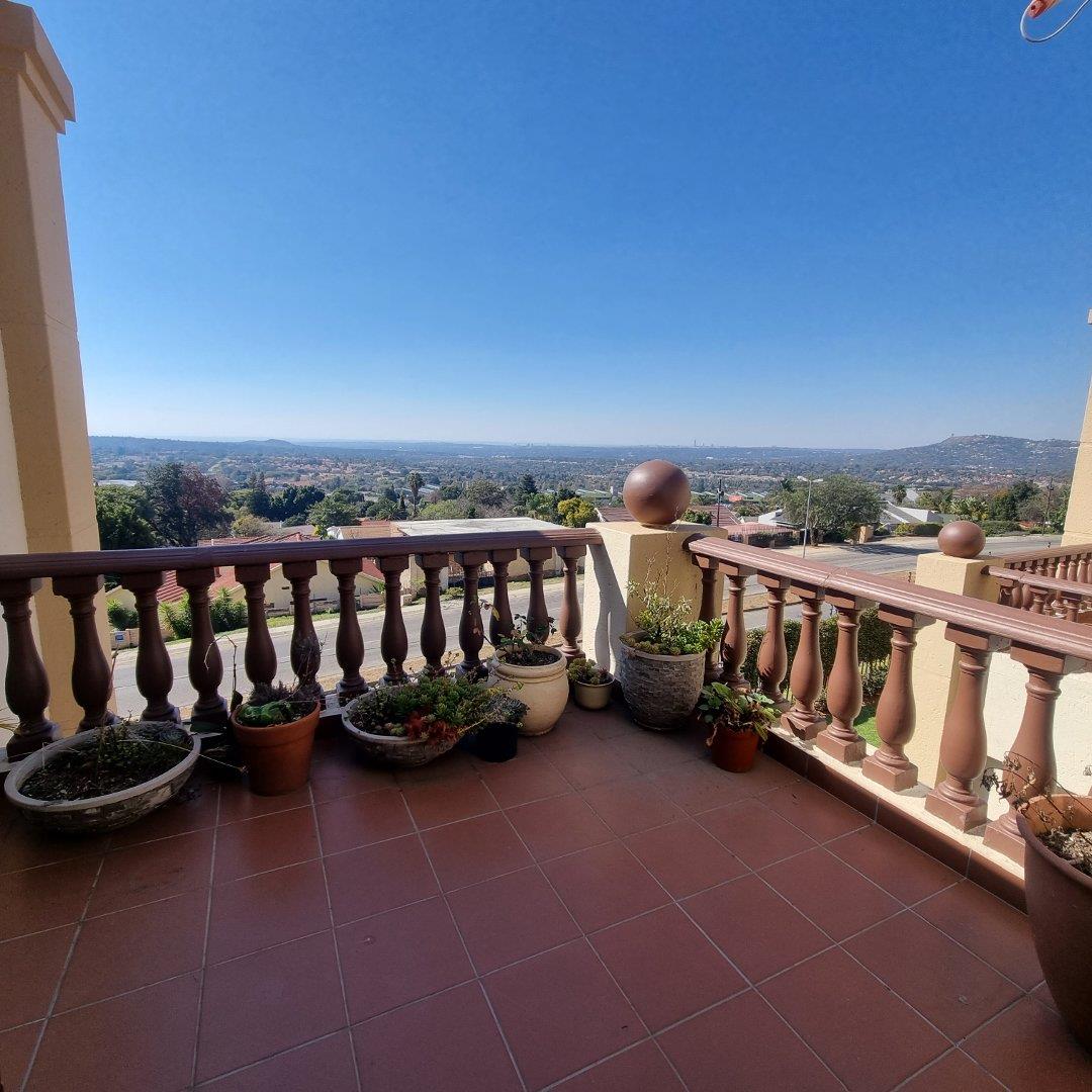 2 Bedroom Townhouse for Sale - Gauteng