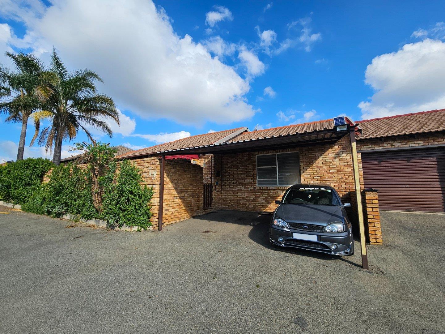 2 Bedroom Townhouse for Sale - Gauteng