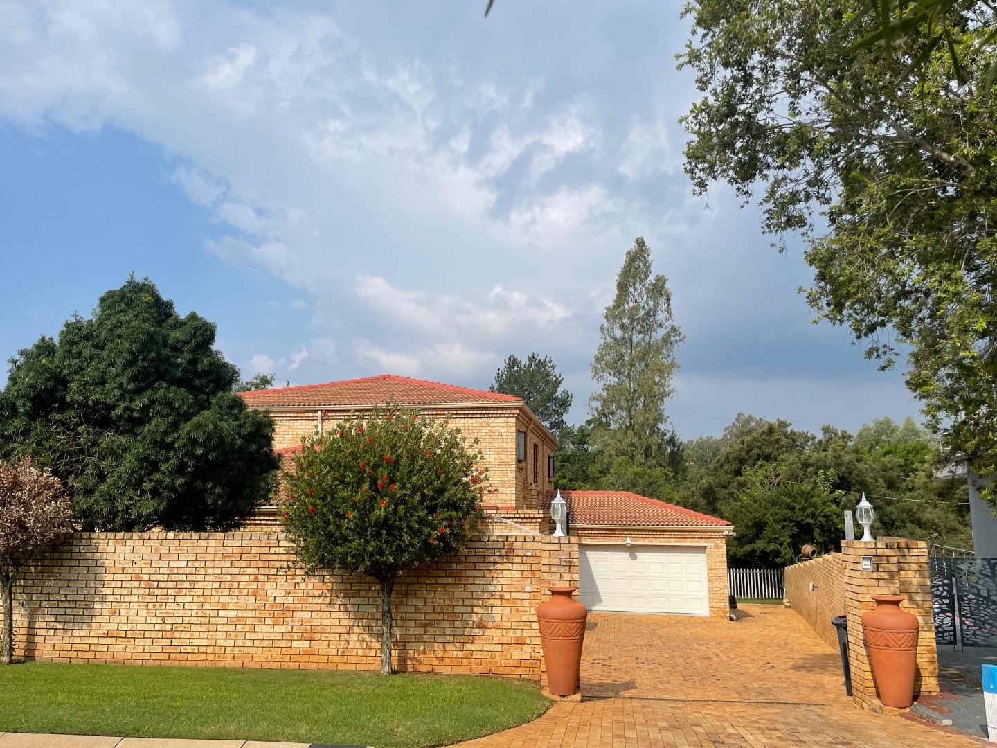 4 Bedroom House for Sale - Gauteng