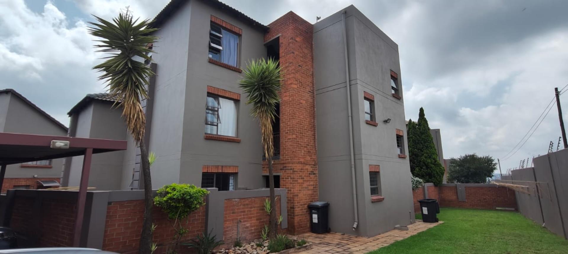 2 Bedroom Flat for Sale - Gauteng