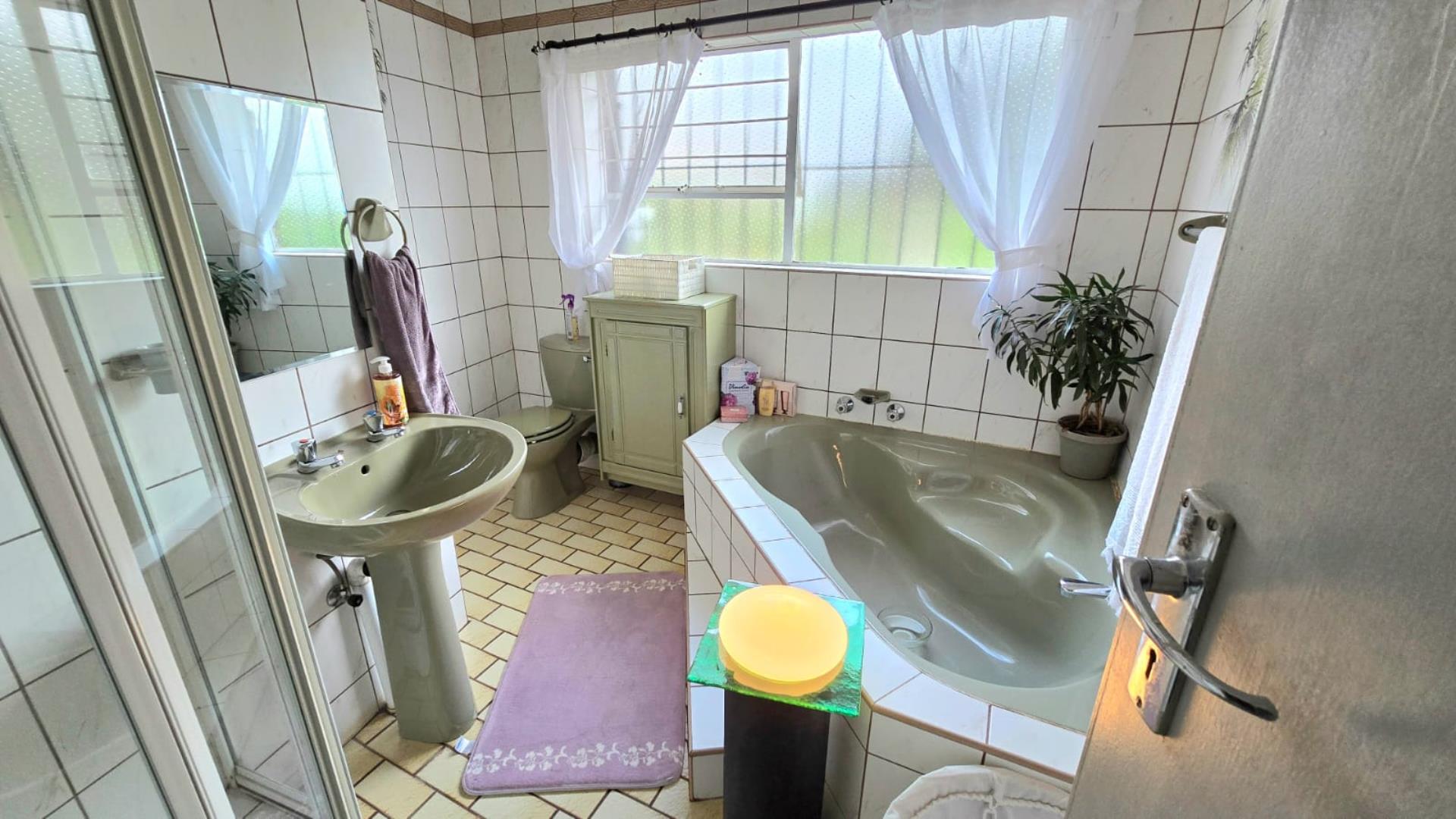740064_15.jpg