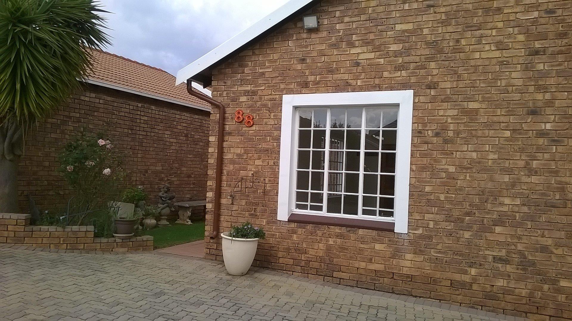2 Bedroom Retirement Village for Sale - Gauteng