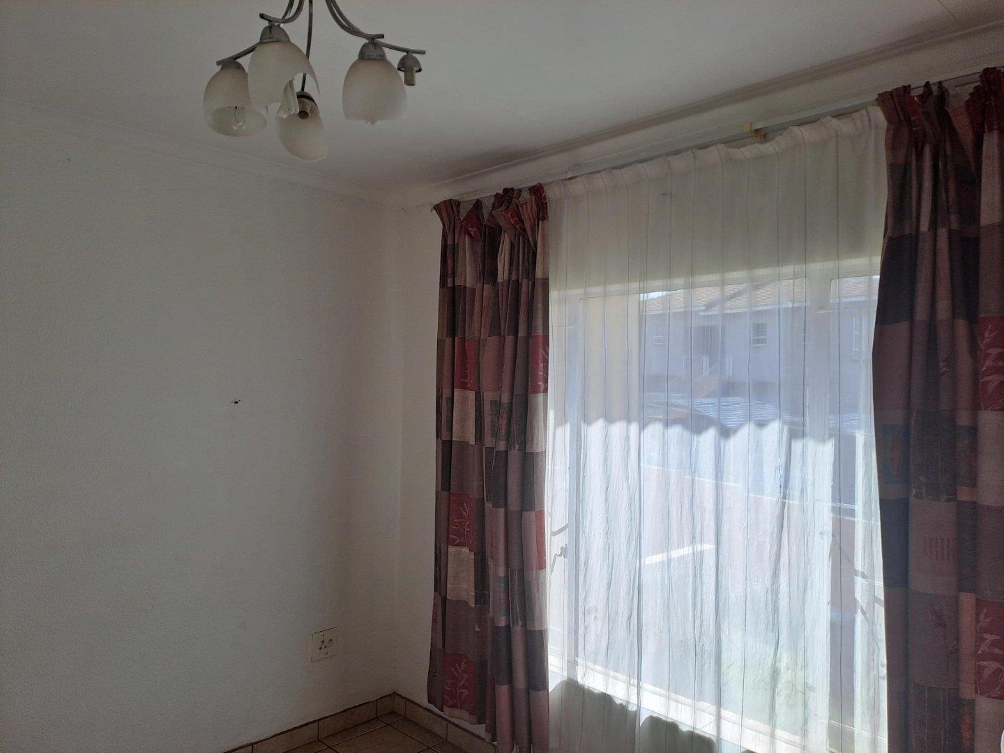 740357_9.jpg
