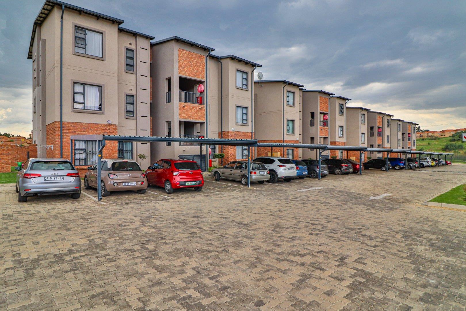 1 Bedroom Apartment for Sale - Gauteng