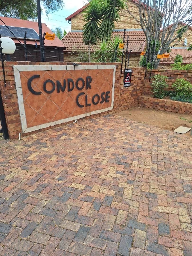 3 Bedroom Townhouse for Sale - Gauteng